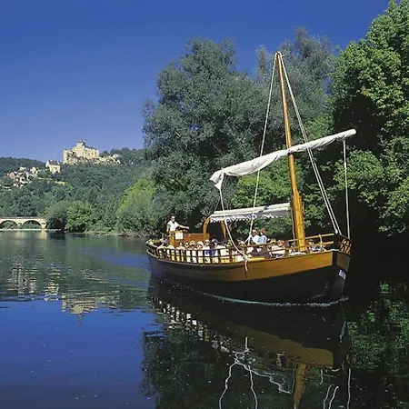 Charming With Pool In Vezac