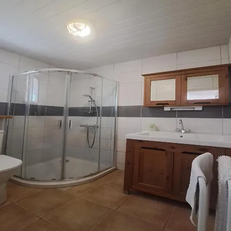 Holiday home Charming With Pool In Vezac Beynac-et-Cazenac